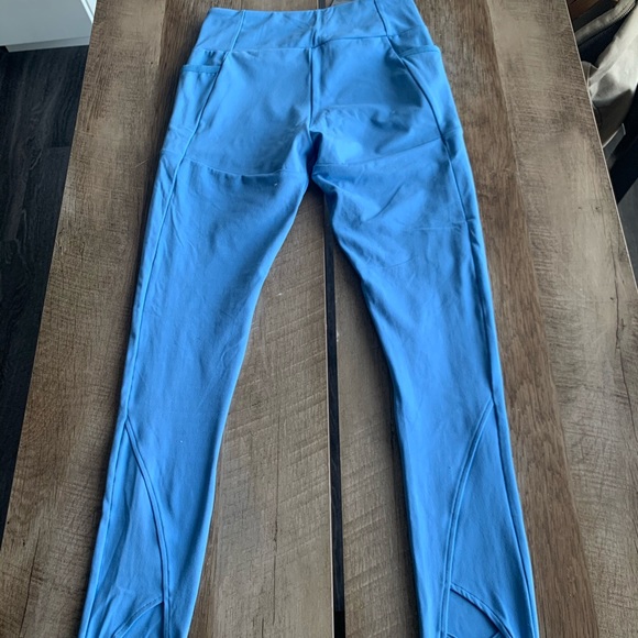 Gymshark new with tags - blue leggings - Picture 2 of 3